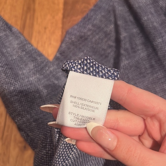 Joie Woman’s Silk Blue Top Size XS - Picture 7 of 7